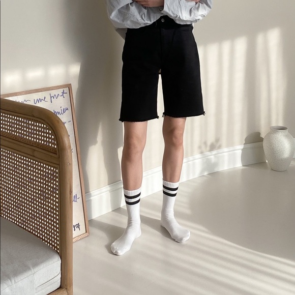 2-Stripe Crew Socks - White with Black Stripes - Picture 4 of 12